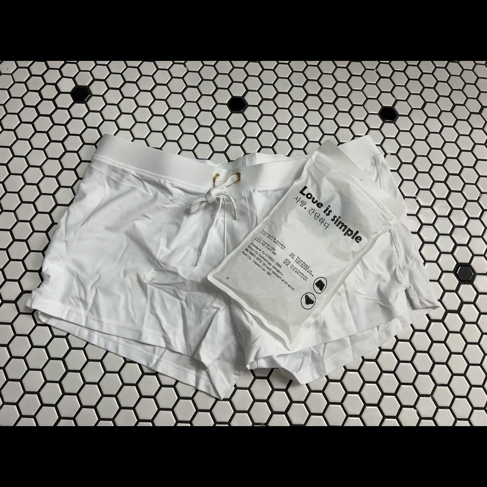 NIB love is simple mens swim shorts size XL